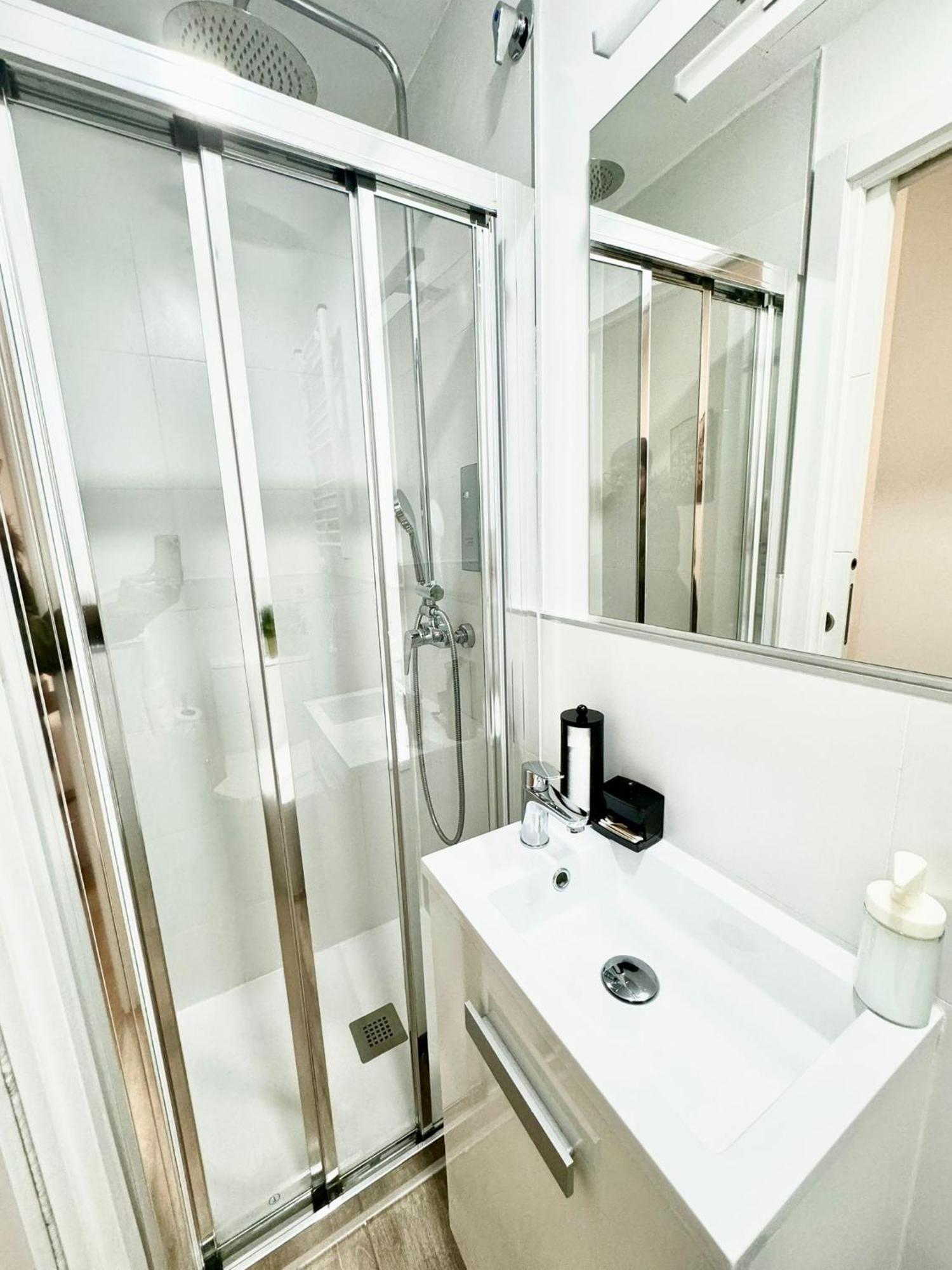 Apartamentos Madrid Connection - Universidad By Oshun Apartments Exterior photo